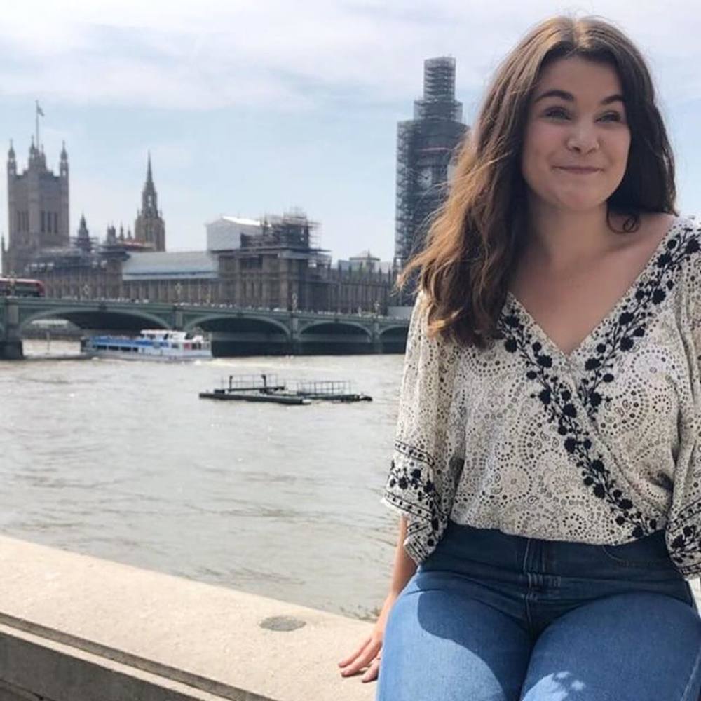 Meet your Posher, Caylie